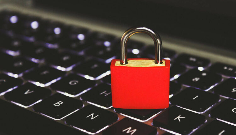 Cyber security: come proteggere pc e altri dispositivi dai rischi informatici